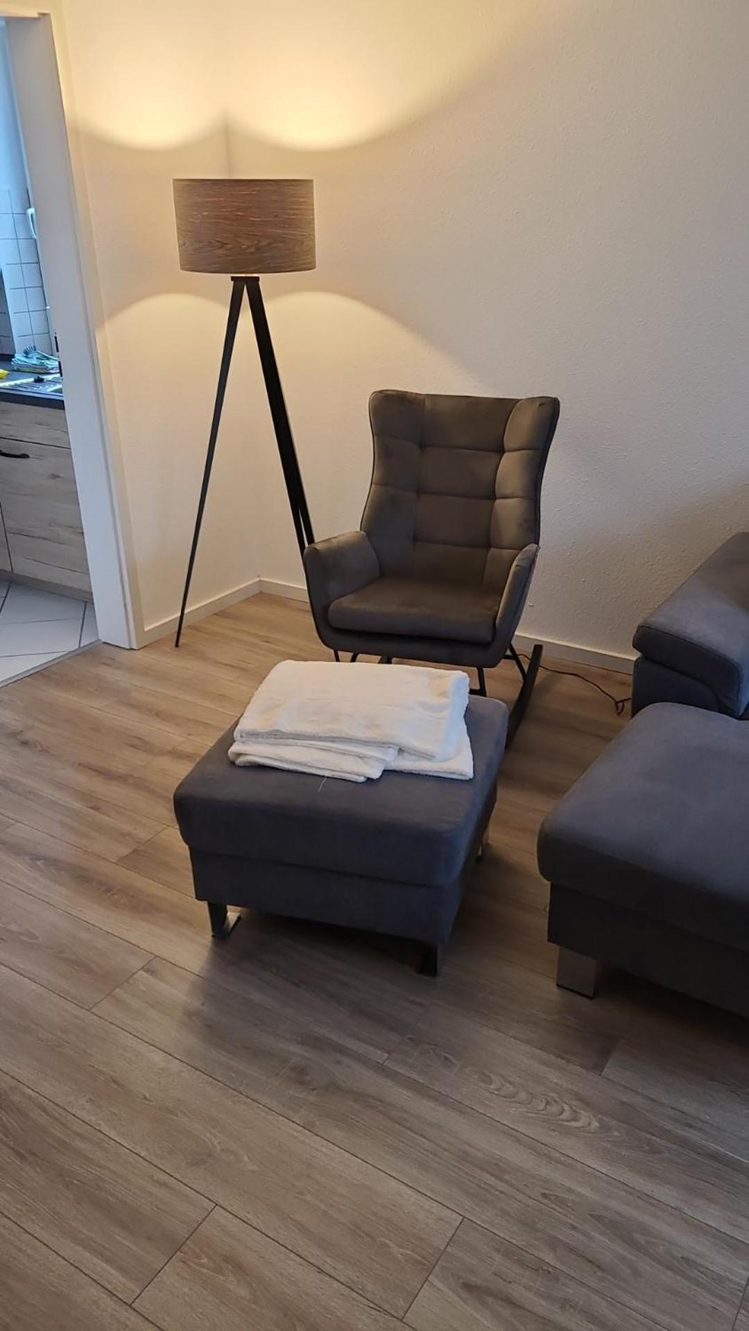 Schoenes 2-Zi. App. 55 Qm - Voll Moebliert - Citynah Elmshorn Bagian luar foto